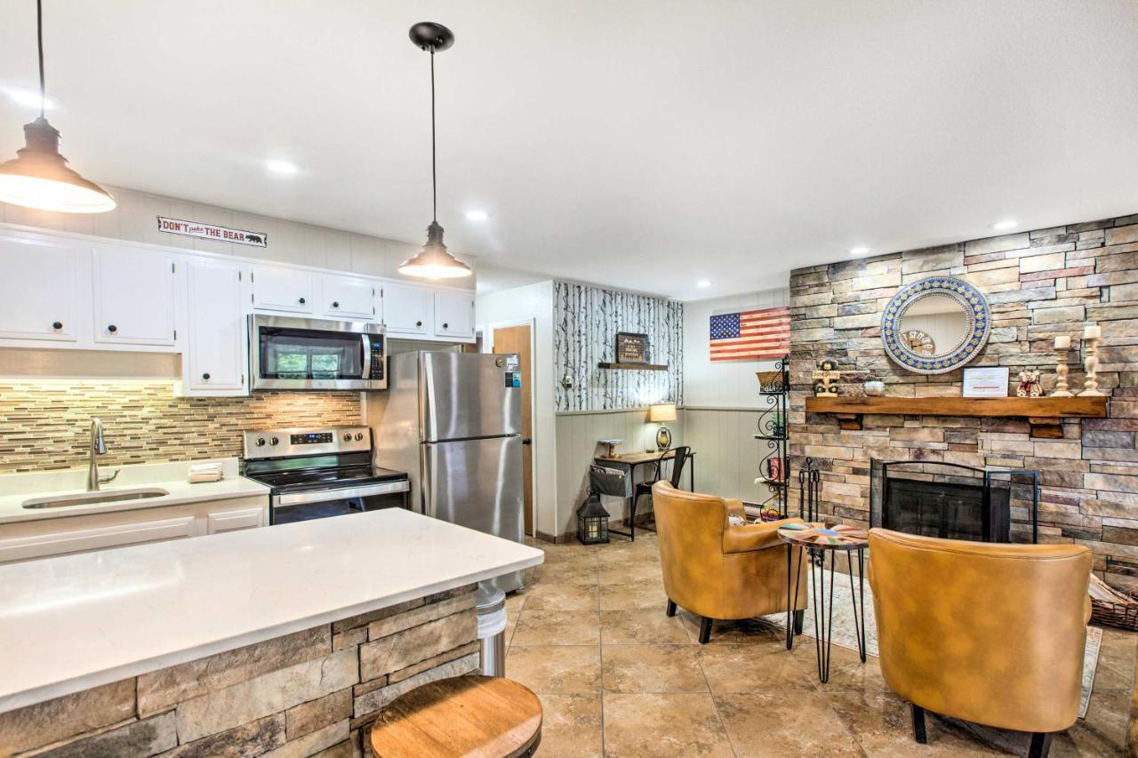 Main St Red River Ski Condo With Mountain View! Ngoại thất bức ảnh